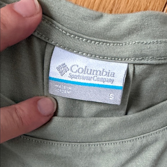 Columbia Light Green Loose Fit Tank Top - Picture 2 of 5